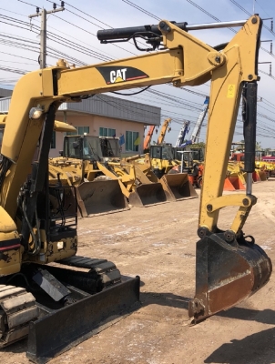 ขายรถขุด CAT 305SR คอนโทรลสั้น ปั๊มนิ้ว นำเข้าเองจากญี่ปุ่น สภาพสวยพร้อมใช้ มีVDOการทำงานครับ