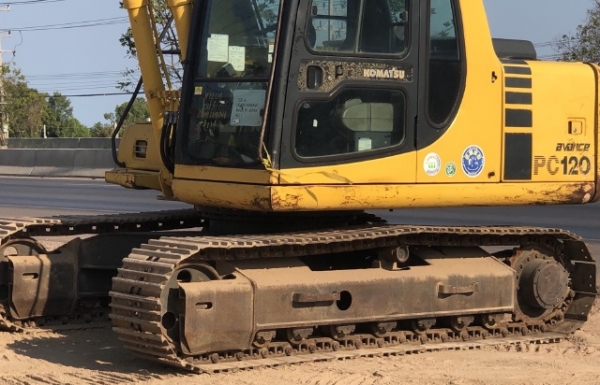 ขายรถขุด KOMATSU PC120-6E ลายหัวกระแทก นำเข้าเองจากญี่ปุ่น สภาพสวยพร้อมใช้ มีVDOการทำงานครับ