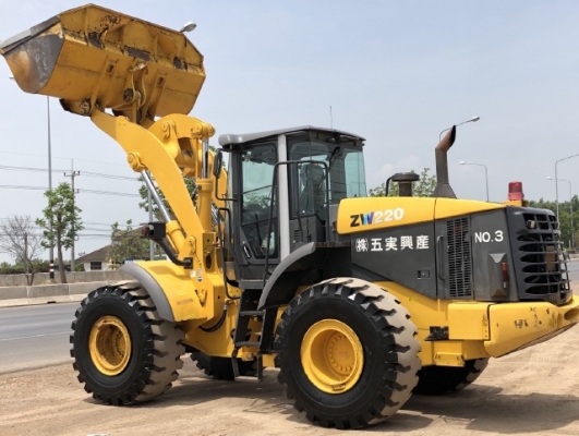 ขายรถตักล้อยาง HITACHI ZW220 ปี 2013 นำเข้าเองจากญี่ปุ่น สภาพสวยพร้อมใช้ มีVDOการทำงานครับ ขายรถตักล้อยาง HITACHI ZW220 ปี 2013 นำเข้าเองจากญี่ปุ่น สภาพสวยพร้อมใช้ มีVDOการทำงานครับ