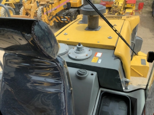 ขายรถตักล้อยาง HITACHI ZW220 ปี 2013 นำเข้าเองจากญี่ปุ่น สภาพสวยพร้อมใช้ มีVDOการทำงานครับ ขายรถตักล้อยาง HITACHI ZW220 ปี 2013 นำเข้าเองจากญี่ปุ่น สภาพสวยพร้อมใช้ มีVDOการทำงานครับ