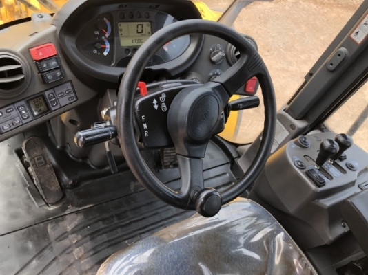 ขายรถตักล้อยาง HITACHI ZW220 ปี 2013 นำเข้าเองจากญี่ปุ่น สภาพสวยพร้อมใช้ มีVDOการทำงานครับ ขายรถตักล้อยาง HITACHI ZW220 ปี 2013 นำเข้าเองจากญี่ปุ่น สภาพสวยพร้อมใช้ มีVDOการทำงานครับ