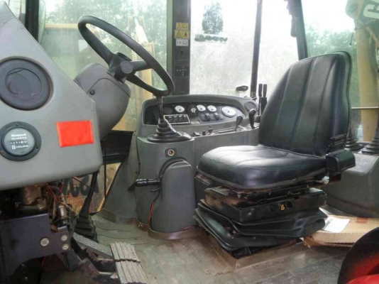 รถตักหน้าหลังขุด CAT 424D ตู้เก๋ง พร้อมใช้ ทำงานใว ราคาเบาๆ รถตักหน้าหลังขุด CAT 424D ตู้เก๋ง พร้อมใช้ ทำงานใว ราคาเบาๆ