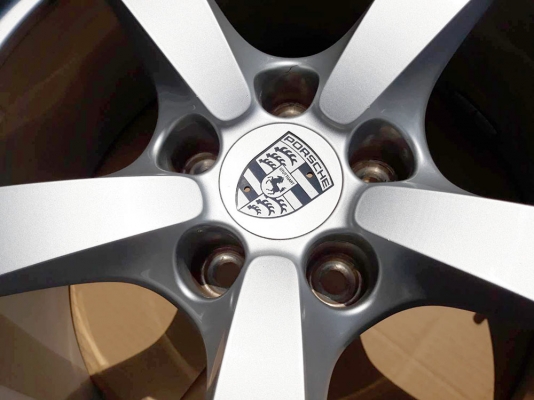 ล้อแท้ Porsche ขอบ 18