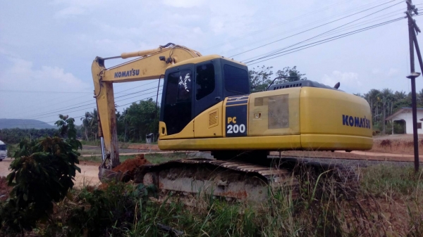 ขายแบคโฮKOMATSU PC200-7 ปี59/10,000 ชม.เอกสารเล่มทะเบียนราคา1,580,000 ขายแบคโฮKOMATSU PC200-7 ปี59/10,000 ชม.เอกสารเล่มทะเบียนราคา1,580,000