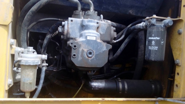 ขายแบคโฮKOMATSU PC200-7 ปี59/10,000ชม.เอกสารเล่มทะเบียนราคา 1,580,000
