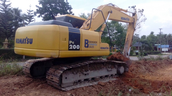ขายแบคโฮKOMATSU PC200-7 ปี59/10,000ชม.เอกสารเล่มทะเบียนราคา 1,580,000