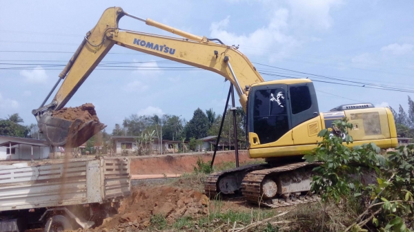 ขายแบคโฮKOMATSU PC200-7 ปี59/10,000ชม.เอกสารเล่มทะเบียนราคา 1,580,000