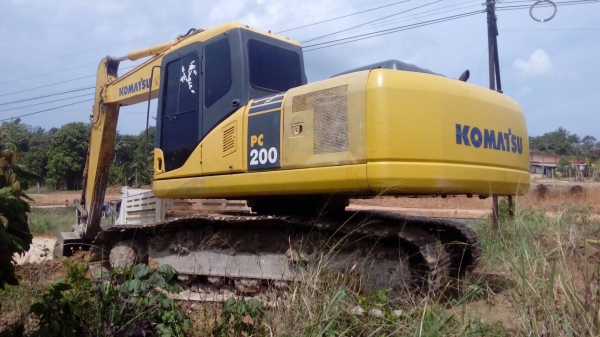 ขายแบคโฮKOMATSU PC200-7 ปี59/10,000ชม.เอกสารเล่มทะเบียนราคา 1,580,000