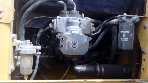 ขายแบคโฮKOMATSU PC200-7 ปี59/10,000ชม.เอกสารเล่มทะเบียนราคา 1,580,000