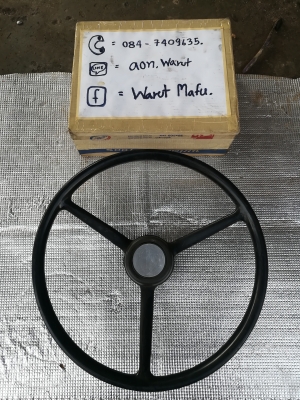 พวงมาลัยเดิม 3ก้าน.รถ Land Rover.  โบราณ.ขนาด 16". สวยๆ เดิมๆ  สภาพโดยรวม. ตามรูปเลยครับ.   ขาย  1,180 บาท. รวมส่ง พัสดุ.ไปรษณีย์ครับ.  ส่งจริง.เช็คประวัติ.ได้ทุกช่องทาง.  สนใจโทร 084-7409635.   ไลน์.ไอดี   aon.warut  ขอบคุณครับ.