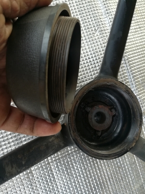 พวงมาลัยเดิม 3ก้าน.รถ Land Rover.  โบราณ.ขนาด 16". สวยๆ เดิมๆ  สภาพโดยรวม. ตามรูปเลยครับ.   ขาย  1,180 บาท. รวมส่ง พัสดุ.ไปรษณีย์ครับ.  ส่งจริง.เช็คประวัติ.ได้ทุกช่องทาง.  สนใจโทร 084-7409635.   ไลน์.ไอดี   aon.warut  ขอบคุณครับ.