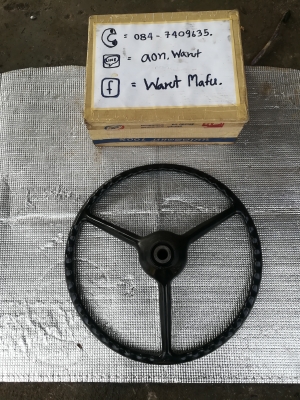 พวงมาลัยเดิม 3ก้าน.รถ Land Rover.  โบราณ.ขนาด 16". สวยๆ เดิมๆ  สภาพโดยรวม. ตามรูปเลยครับ.   ขาย  1,180 บาท. รวมส่ง พัสดุ.ไปรษณีย์ครับ.  ส่งจริง.เช็คประวัติ.ได้ทุกช่องทาง.  สนใจโทร 084-7409635.   ไลน์.ไอดี   aon.warut  ขอบคุณครับ.