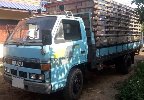 ขายด่วน ISUZU NKR 110 HP 4BE1 รถบ้านแท้พร้อมใช้งานได้เลย กระบะคอกไม้สวยๆความยาว 4.30 เมตร เครื่องแน่