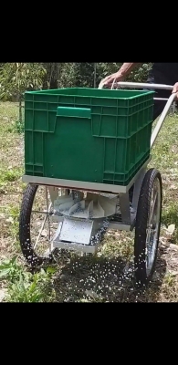 หว่านไว หว่านได้ดั่งใจ ใหม่ รถหว่านปุ๋ย ดินสอ  ติดต่อ 084 0560785