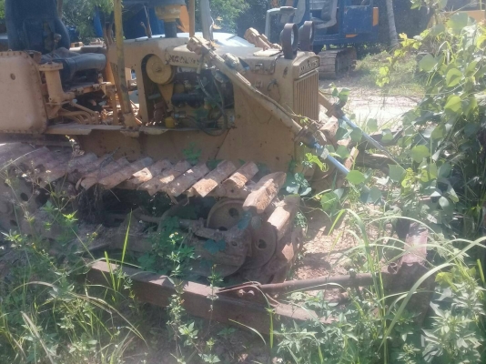 ขายแทรคเตอร์KOMATSU D20P-3 ราคา 100,000 ขายแทรคเตอร์KOMATSU D20P-3 ราคา 100,000