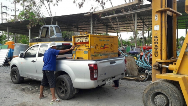 ขอบคุณลูกค้าจากระยองมากครับ มาอุดหนุนเครื่องเชื่อมพร้อมปั่นไฟ ของเราไปใช้งาน ขอบคุณลูกค้าจากระยองมากครับ มาอุดหนุนเครื่องเชื่อมพร้อมปั่นไฟ ของเราไปใช้งาน