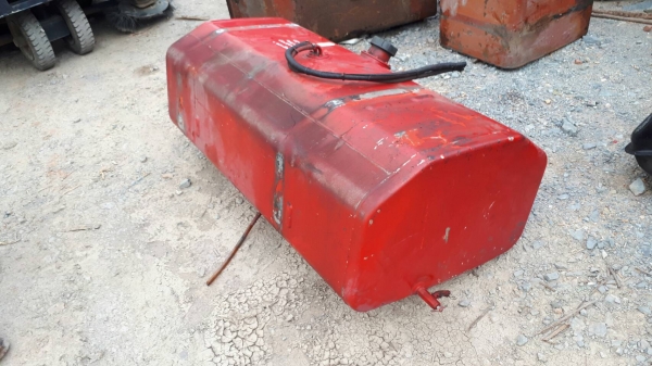 ขาย ถังน้ำมันอลูมิเนียม 400 ลิตร สำหรับรถบรรทุก รถเทรเลอร์ รถหัวลาก น้ำหนักเบา เพิ่มน้ำหนักบรรทุกได้ ขาย ถังน้ำมันอลูมิเนียม 400 ลิตร สำหรับรถบรรทุก รถเทรเลอร์ รถหัวลาก น้ำหนักเบา เพิ่มน้ำหนักบรรทุกได้