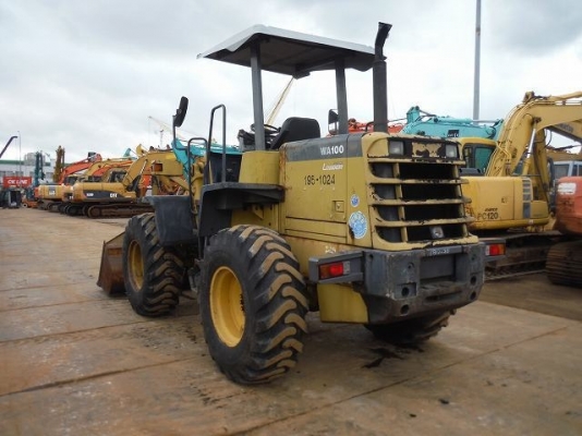 WA100-3 รถตักล้อยาง KOMATSU ซีเรียลสูง ชัวโมงทำงานแค่ 4,XXX นำเข้าจากญี่ปุ่นยังไม่เคยใช้งานในไทย สภาพสวยพร้อมใช้ ราคาแค่ 950,000 สนใจคลิ๊กที่ 081-989-1989 หรั่งครับ