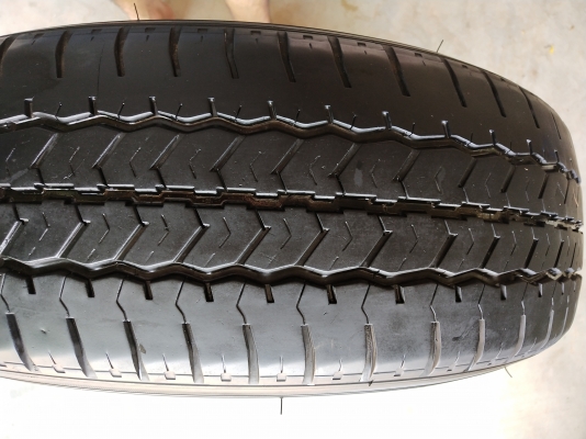 ยาง XCD2 225/75R15 ปลายปี18 ดอกยางหนา ๆ (เส้น ยาง XCD2 225/75R15 ปลายปี18 ดอกยางหนา ๆ (เส้น