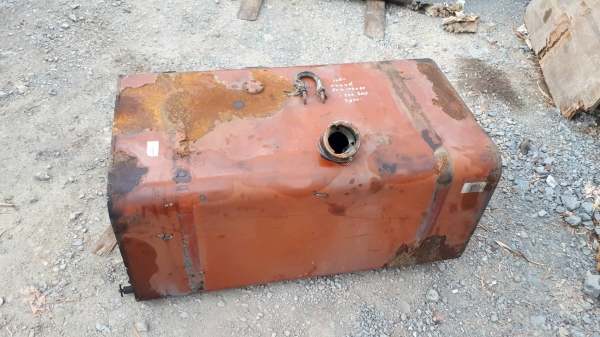 ขาย ถังน้ำมัน ขนาด 320 ลิตร ติดรถบรรทุก อเนกประสงค์ ไม่มีฝามา เก่าญี่ปุ่นแท้ ขาย ถังน้ำมัน ขนาด 320 ลิตร ติดรถบรรทุก อเนกประสงค์ ไม่มีฝามา เก่าญี่ปุ่นแท้