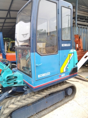 รถแบคโฮ KOBELCO SK027 รถเก่านอกนำเข้า ยังไม่เคยใช้งานในไทย มีระบบเต่า-กระต่าย มีแอร์เย็น รถเร็วแรง สภาพดีพร้อมใช้งาน มีเอกสารใบอินวอยซ์