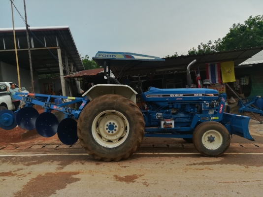 ขายรถไถฟอร์ด6600สภาพสวย ขายรถไถฟอร์ด6600สภาพสวย