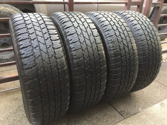 ยาง Bridgestone 265 65 17 ปี18 ดอกเต็ม ไม่มีปะ ใช้ยาว ราคาไม่แพง ยาง Bridgestone 265 65 17 ปี18 ดอกเต็ม ไม่มีปะ ใช้ยาว ราคาไม่แพง