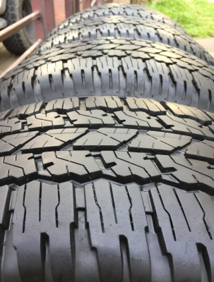 ยาง Bridgestone 265 65 17 ปี18 ดอกเต็ม ไม่มีปะ ใช้ยาว ราคาไม่​แพง​