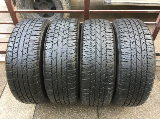 ยาง Bridgestone 265 65 17 ปี18 ดอกเต็ม ไม่มีปะ ใช้ยาว ราคาไม่​แพง​