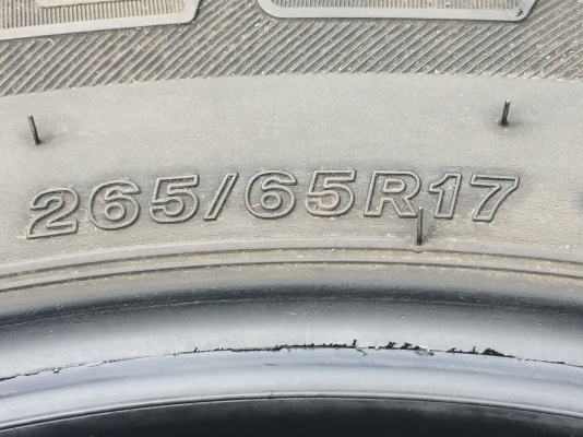 ยาง Bridgestone 265 65 17 ปี18 ดอกเต็ม ไม่มีปะ ใช้ยาว ราคาไม่​แพง​