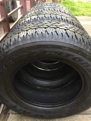 ยาง Bridgestone 265 65 17 ปี18 ดอกเต็ม ไม่มีปะ ใช้ยาว ราคาไม่​แพง​