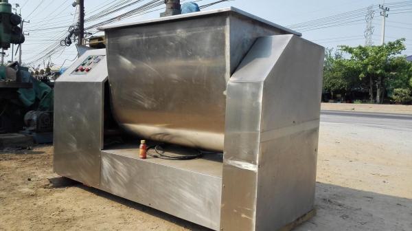 ถังตีกวนผสมสเตนเลส มีระบบอัตโนมัติตั้งเวลา เปิด/ปิด และ คว่ำเทวัตถุดิบด้วยไฟฟ้า ใช้ในงานอุตสาหกรรมอาหาร งานกวนน้ำยาเคมี ผสมอาหารสัตว์