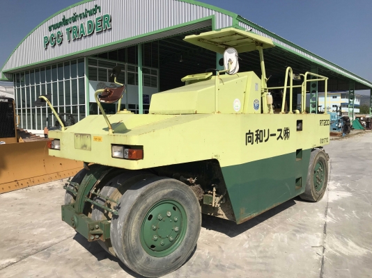 รถบด Hitachi / Dynapac RT200-C แบบ 9 ล้อสภาพสวยมาก ๆ ราคาไม่แพงครับ