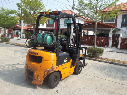 1.5 ตันเสายกสูง 3 เมตรงาสไลน์ซ้ายขวาเกียร์ออโต้ สนใจ 0813535948