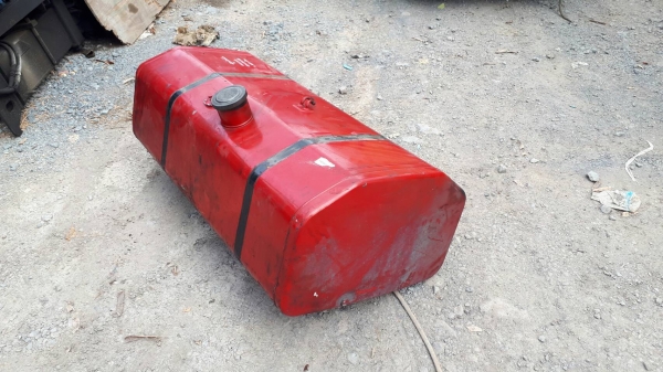 จัดมาให้ชมอีกถังครับ ขาย ถังน้ำมันอลูมิเนียม 400 ลิตร สำหรับรถบรรทุก รถเทรเลอร์ รถหัวลาก น้ำหนักเบา เพิ่มน้ำหนักบรรทุกได้