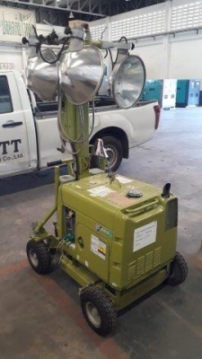 ทาวว์เวอร์ไลท์ 4 ดวง FKC4042-2 มือสองญี่ปุ่น