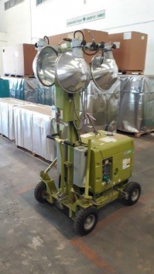 ทาวว์เวอร์ไลท์ 4 ดวง FKC4042-2 มือสองญี่ปุ่น