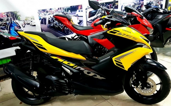 aerox ปี2018 สีเหลือง รถสวยไมล์น้อย 1 พันโล น้องๆป้ายแดงเลย 52900