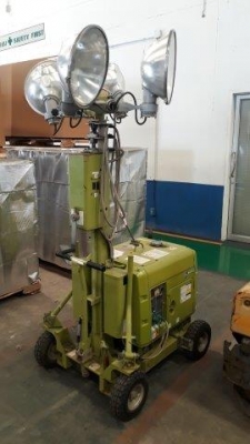 ทาวว์เวอร์ไลท์ 4 ดวง FKC4042-2 มือสองญี่ปุ่น ทาวว์เวอร์ไลท์ 4 ดวง FKC4042-2 มือสองญี่ปุ่น