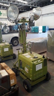 ทาวว์เวอร์ไลท์ 4 ดวง FKC4042-2 มือสองญี่ปุ่น ทาวว์เวอร์ไลท์ 4 ดวง FKC4042-2 มือสองญี่ปุ่น