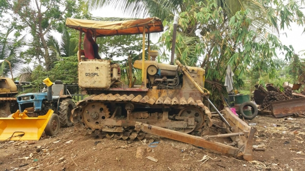ขายรถแทรคเตอร์ KOMATSU D20P-3 ราคา 120000