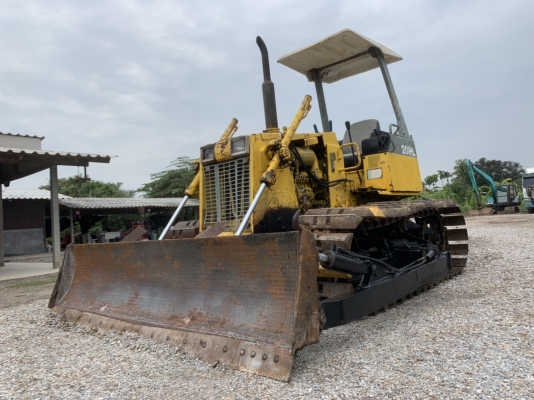 มาใหม่ วันนี้ ขาย 225,000 รถแทรคเตอร์ KOMATSU D20PL-7 6,xxx ชั่วโมง. เก่านอก 1 ปี (ตีนเป็ด-แผ่น 50 CM) เครื่องดี เกียร์แรง โซ่หนา สภาพพร้อมใช้   รถอยู่ นครปฐม โทร 0626426323
