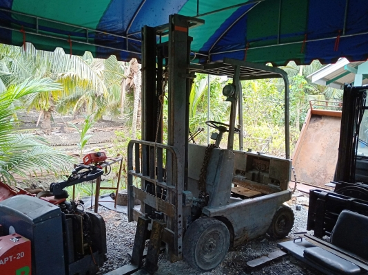 ขายซากฟอล์คลิฟไฟฟ้า 2 ตัน เสาสูง4เมตร