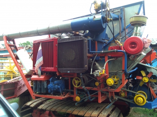 ขายด่วนลดราคาก่อนยกเลิกการขาย รถเกี่ยวข้าว  อุ้ม 1.8 ตัน เครื่อง ฮีโน ho7c 185 แรง ปั้ม  23 ตัวเดิน 10 เพลาใหญ่  สภาพรถสวยเดิม  ราคา 300000