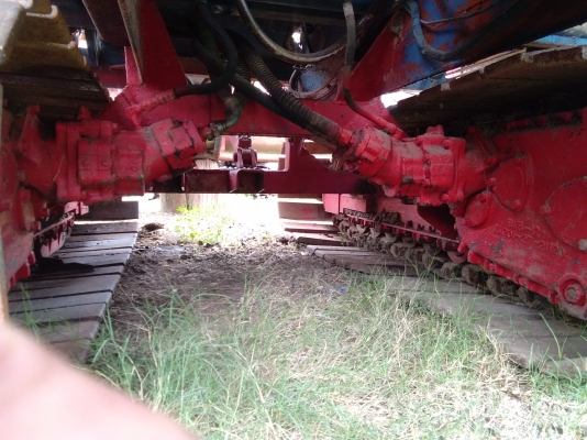 ขายด่วนลดราคาก่อนยกเลิกการขาย รถเกี่ยวข้าว  อุ้ม 1.8 ตัน เครื่อง ฮีโน ho7c 185 แรง ปั้ม  23 ตัวเดิน 10 เพลาใหญ่  สภาพรถสวยเดิม  ราคา 300000