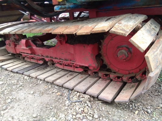 ขายด่วนลดราคาก่อนยกเลิกการขาย รถเกี่ยวข้าว  อุ้ม 1.8 ตัน เครื่อง ฮีโน ho7c 185 แรง ปั้ม  23 ตัวเดิน 10 เพลาใหญ่  สภาพรถสวยเดิม  ราคา 300000