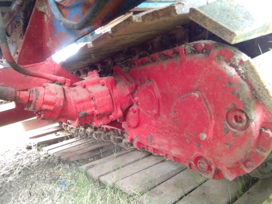 ขายด่วนลดราคาก่อนยกเลิกการขาย รถเกี่ยวข้าว  อุ้ม 1.8 ตัน เครื่อง ฮีโน ho7c 185 แรง ปั้ม  23 ตัวเดิน 10 เพลาใหญ่  สภาพรถสวยเดิม  ราคา 300000