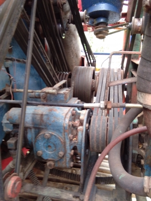 ขายด่วนลดราคาก่อนยกเลิกการขาย รถเกี่ยวข้าว  อุ้ม 1.8 ตัน เครื่อง ฮีโน ho7c 185 แรง ปั้ม  23 ตัวเดิน 10 เพลาใหญ่  สภาพรถสวยเดิม  ราคา 300000