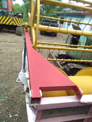 ขายด่วนลดราคาก่อนยกเลิกการขาย รถเกี่ยวข้าว  อุ้ม 1.8 ตัน เครื่อง ฮีโน ho7c 185 แรง ปั้ม  23 ตัวเดิน 10 เพลาใหญ่  สภาพรถสวยเดิม  ราคา 300000