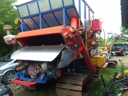 ขายด่วนลดราคาก่อนยกเลิกการขาย รถเกี่ยวข้าว  อุ้ม 1.8 ตัน เครื่อง ฮีโน ho7c 185 แรง ปั้ม  23 ตัวเดิน 10 เพลาใหญ่  สภาพรถสวยเดิม  ราคา 300000